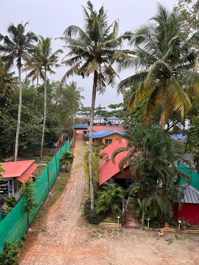 Mohans Ayurvedic Beach Resort Varkala Exteriör bild