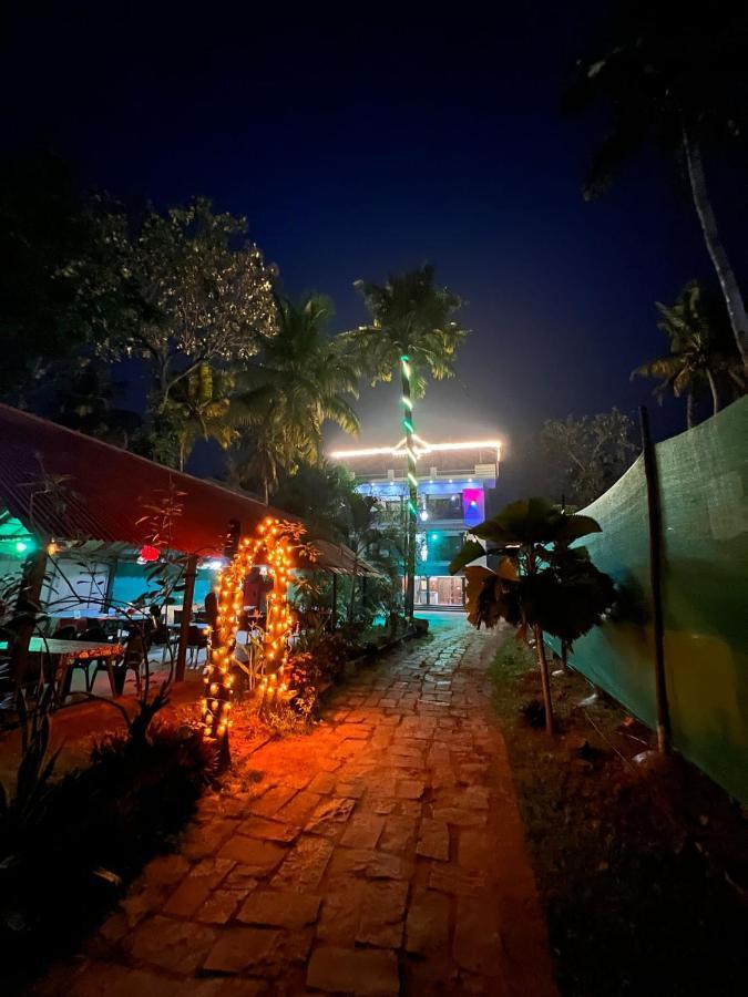 Mohans Ayurvedic Beach Resort Varkala Exteriör bild